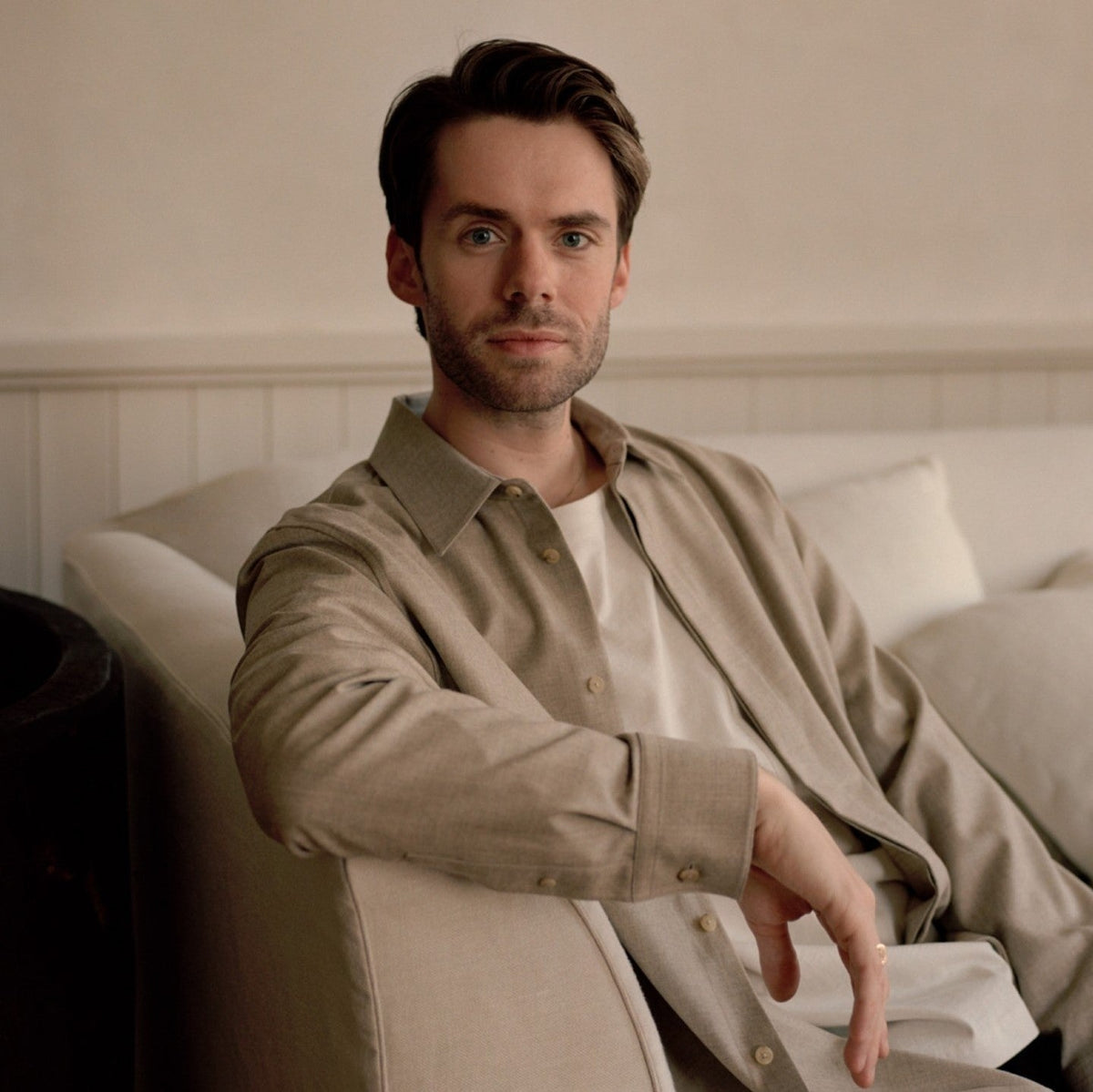 Behind the Scenes, portrait de Colin King