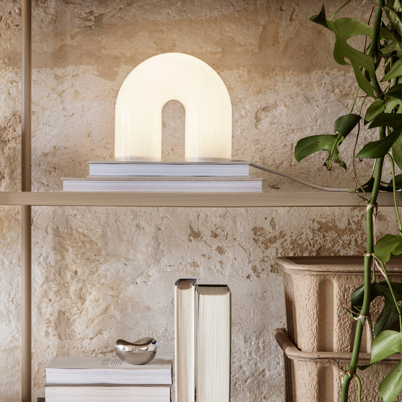 Ferm Living - Vuelta LED Tischleuchte | 