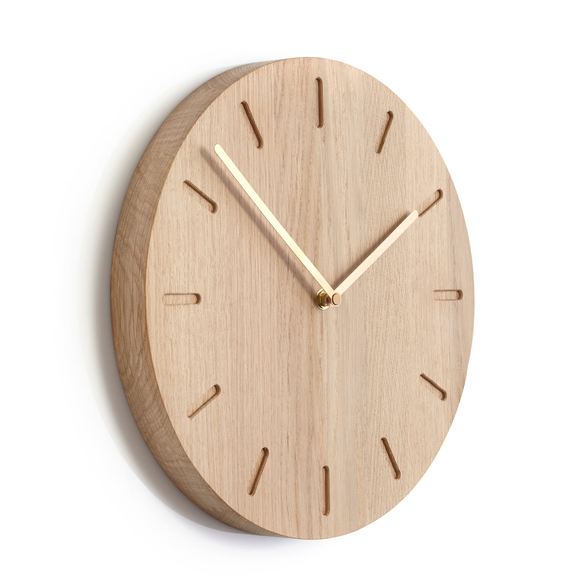 applicata - Watch:Out Wanduhr | Eiche natur/Messing