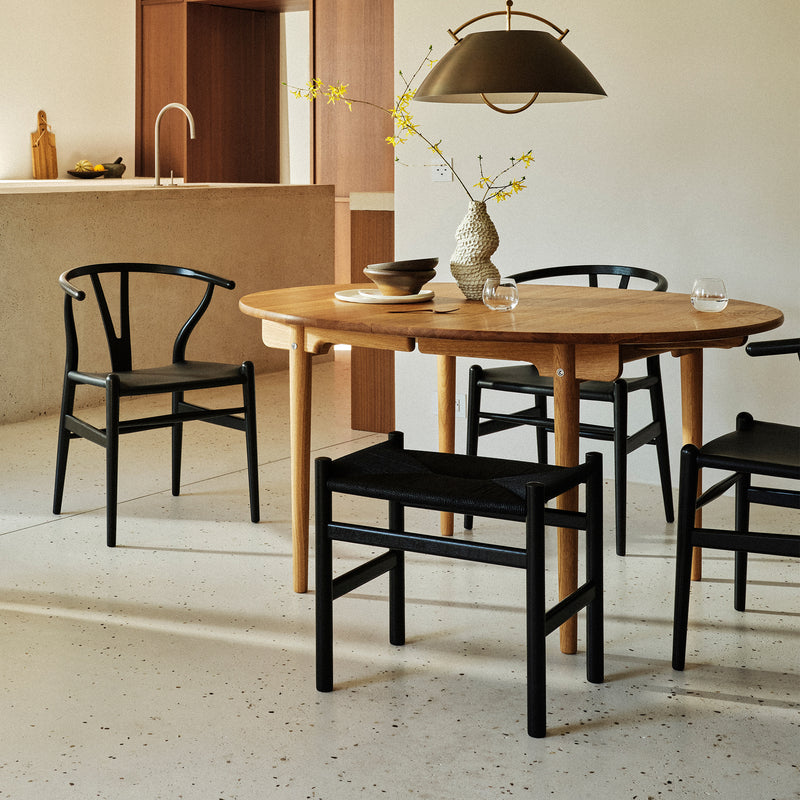 Carl Hansen - CH24P Wishbone Chair | Leder (Thor 301) / schwarz