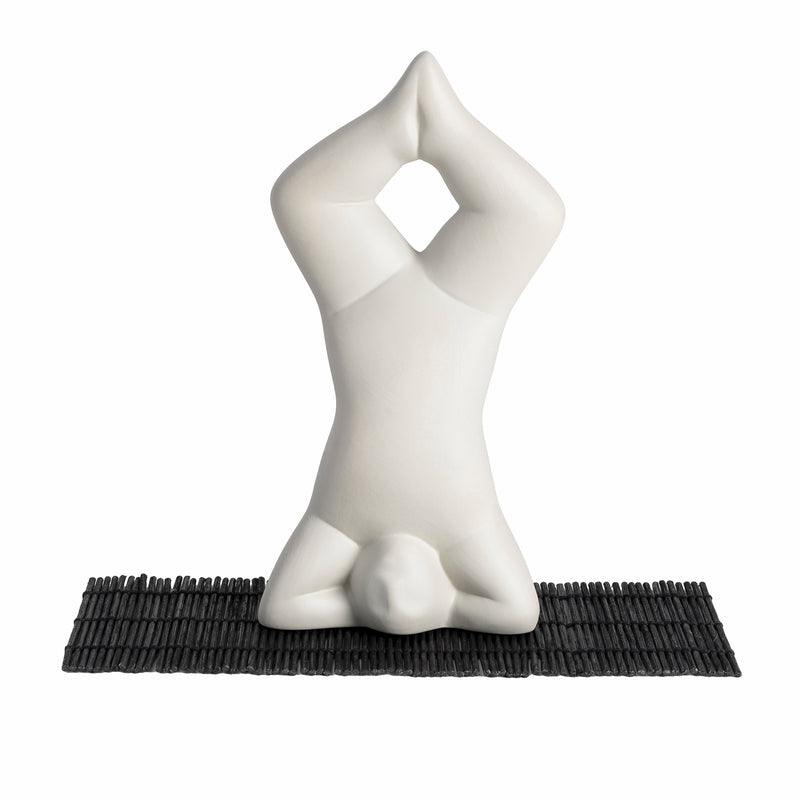 Design House Stockholm - Yoga Skulptur | Nr. 3 / hellgrau