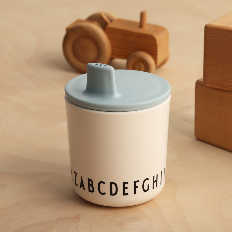 Design Letters - AJ Deckel für Schnabelbecher