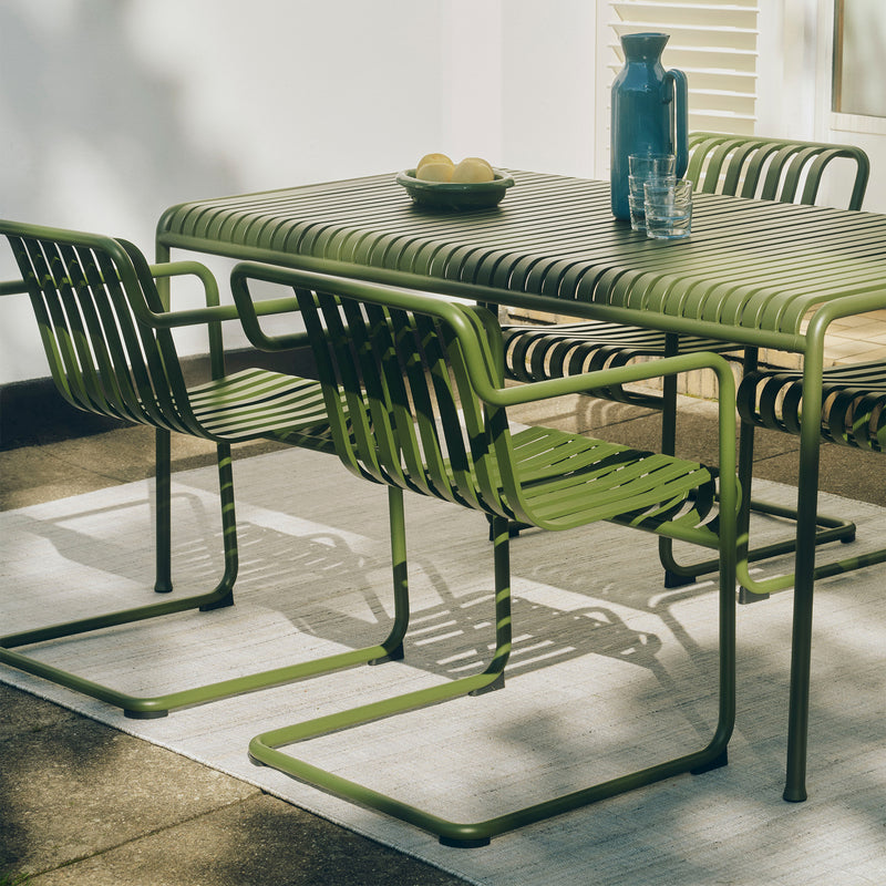 HAY - Palissade Cantilever Dining Armlehnenstuhl | olive