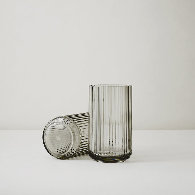 Lyngby Porcelæn - Glasvase H 20 cm | smoke