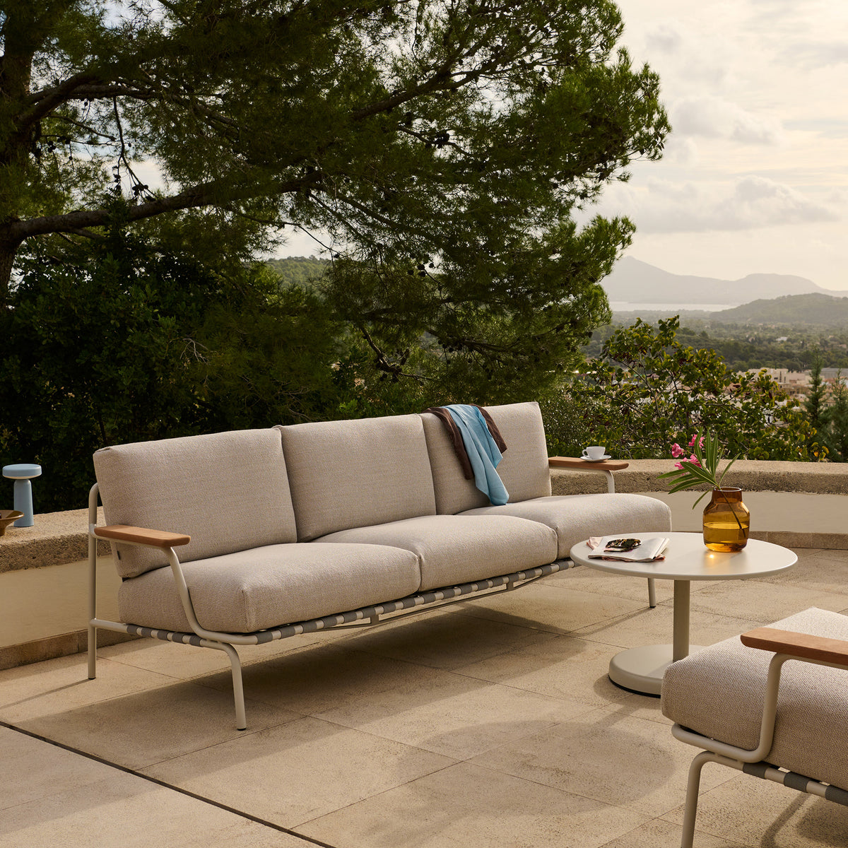 Muuto - Settle Outdoor 3-Sitzer Sofa | grau/grau (Stoff Laze 1)