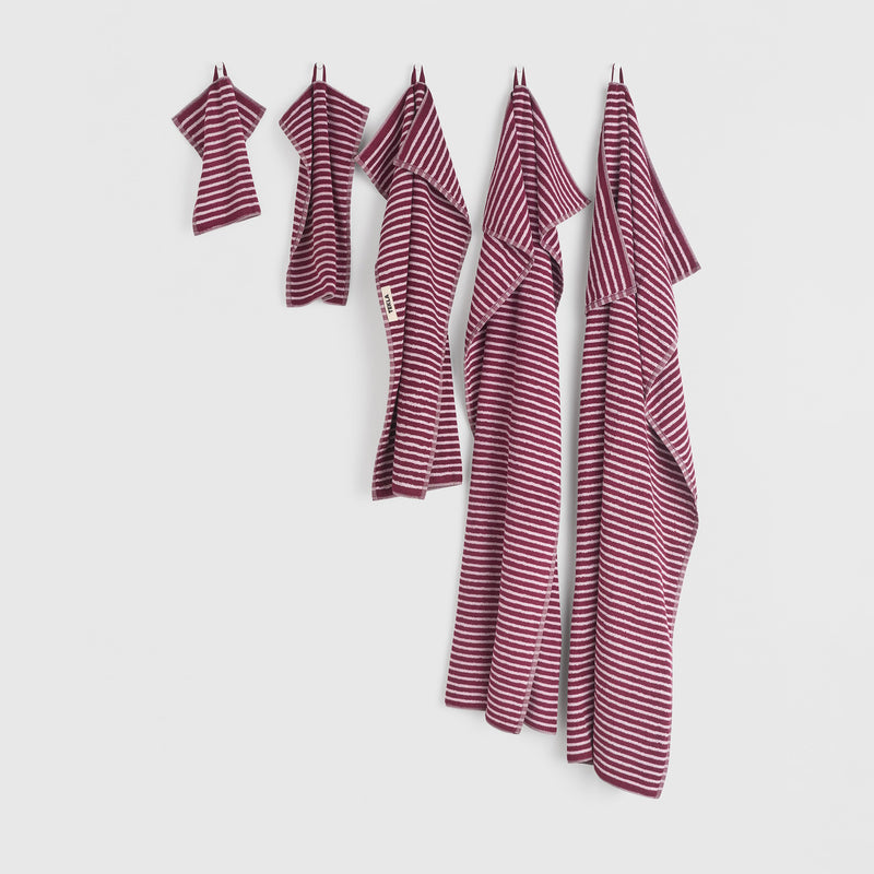 Tekla - Terry Handtuch | Badetuch (70 x 140 cm) / Red & Rose, Gästehandtuch (30 x 50 cm) / Red & Rose, Handtuch (50 x 90 cm) / Red & Rose