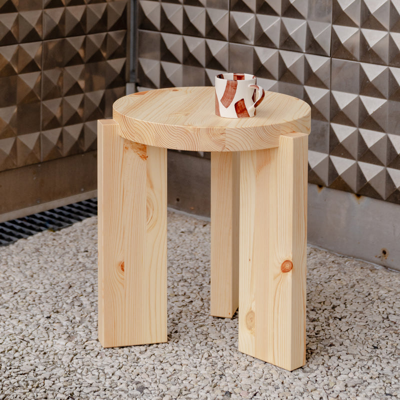 Vaarnii - 001 Hocker