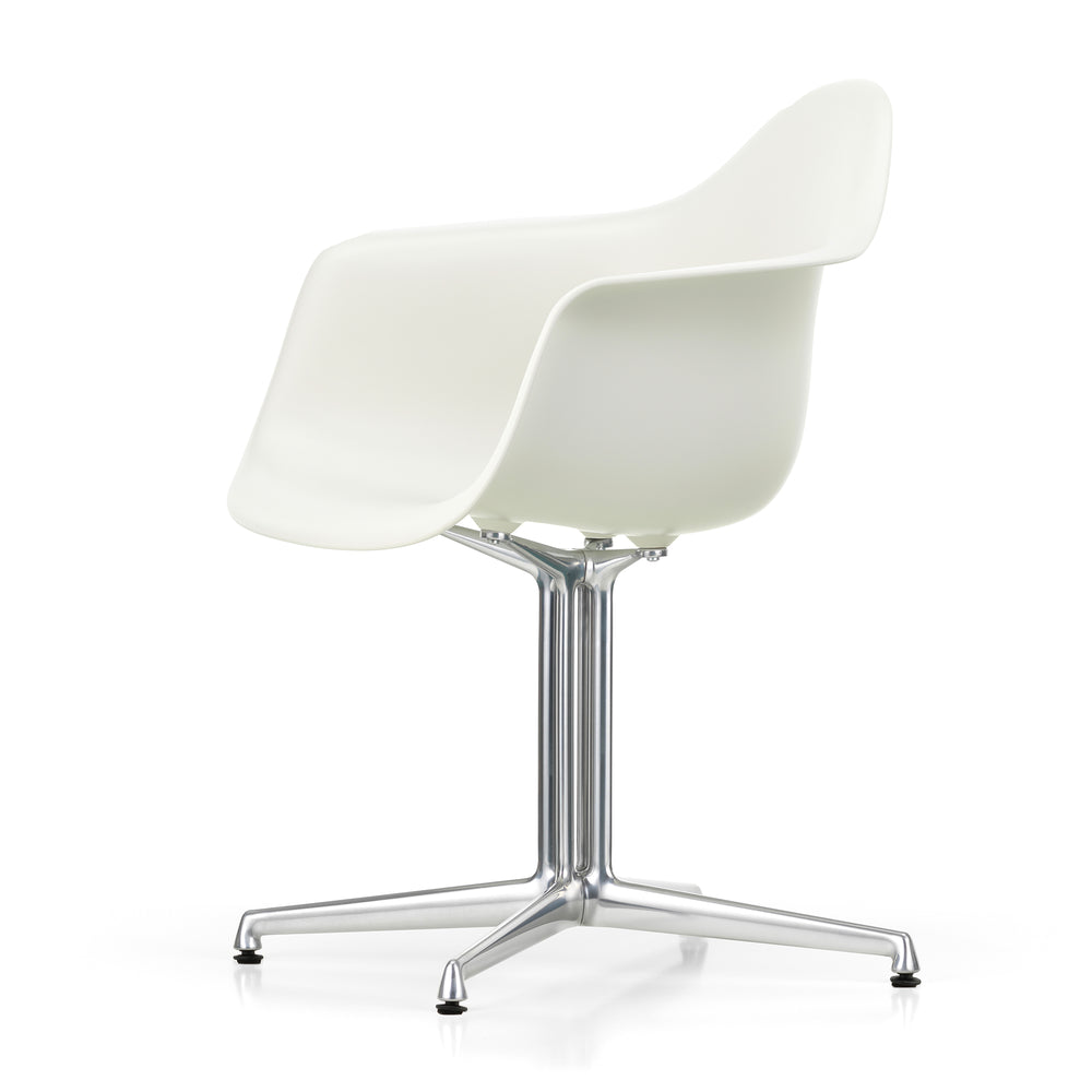 Vitra - Eames Plastic Armchair DAL RE | cotton white RE, weiß RE