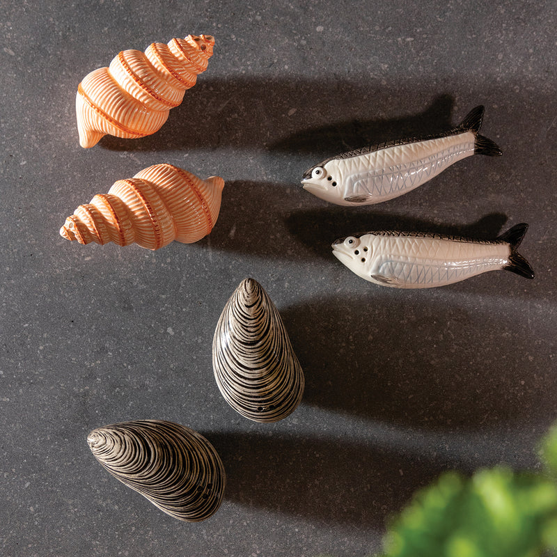&amp;klevering - Salz- und Pfefferstreuer Sardine